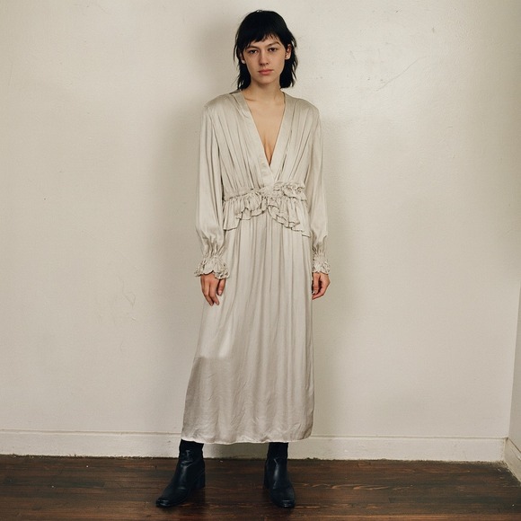 SAINT ART Dresses & Skirts - Saint Art Mateo Dress Womens Small Pumice Gray‎ Plunge Satin Ruffle Trim NWT